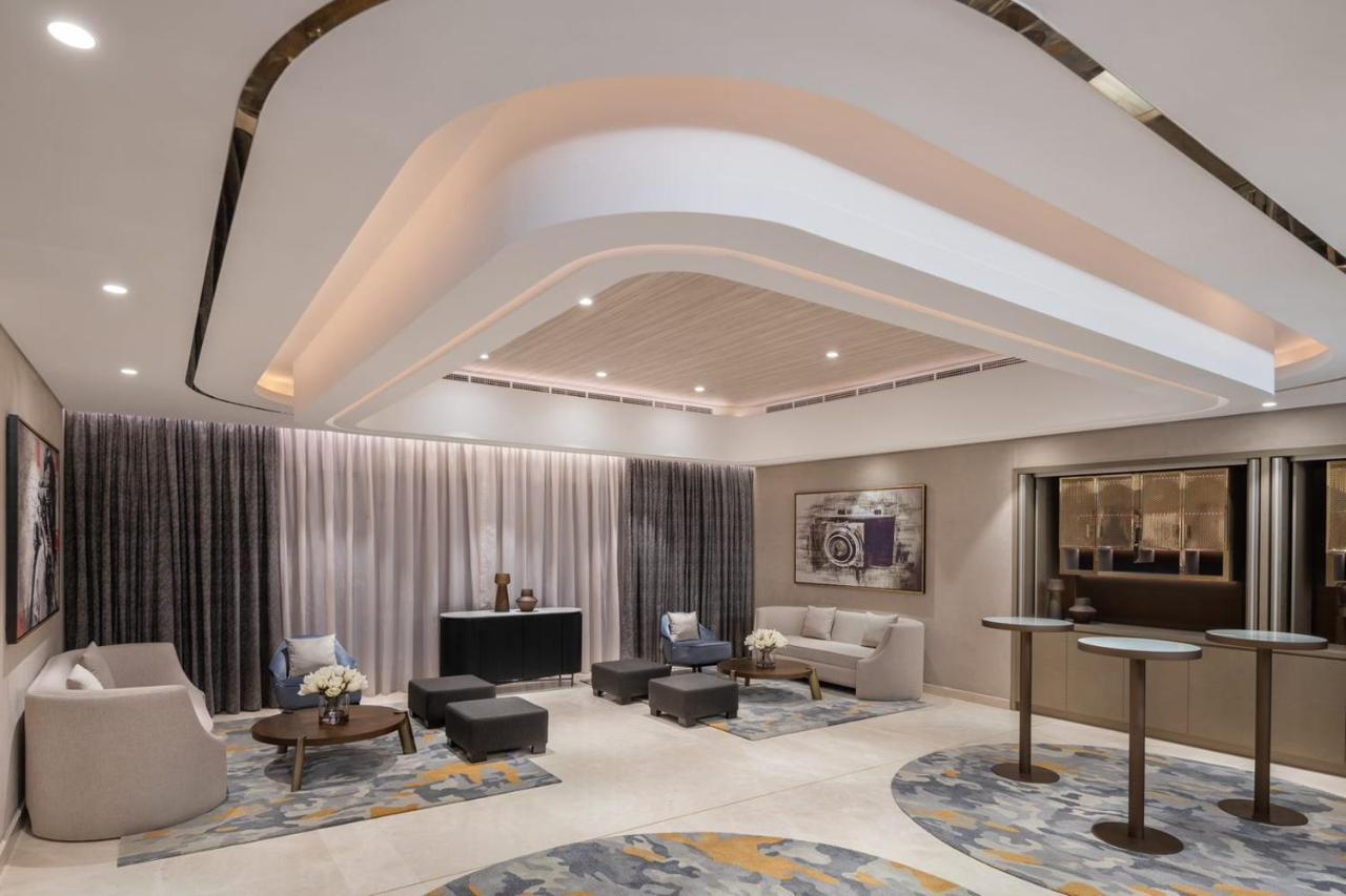 Paramount Hotel Midtown Дубай Екстер'єр фото The Club at Hong Kong International Airport