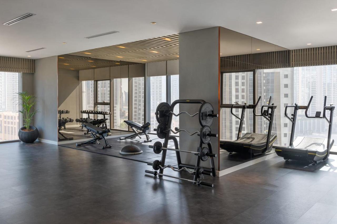 Paramount Hotel Midtown Дубай Екстер'єр фото The gym at the 1018